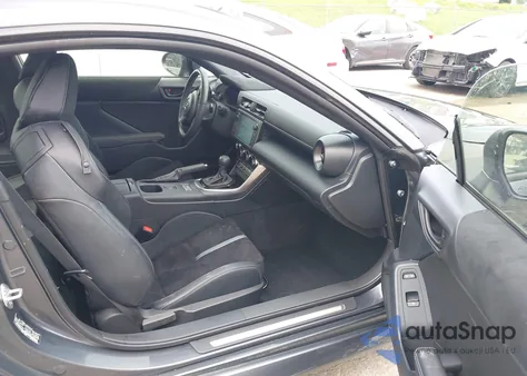 2025 Toyota Gr86 Premium z USA, uszkodzony, nr VIN JF1ZNBE1XS8751073